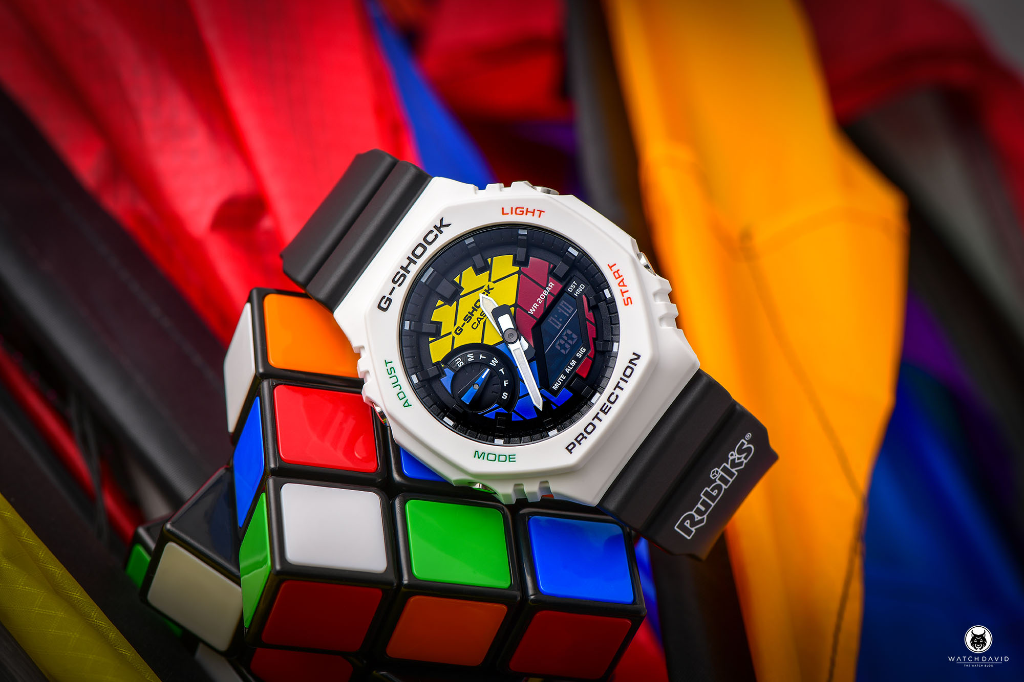G-SHOCK Rubik's CubeコラボGAE-2100RC-1AJR