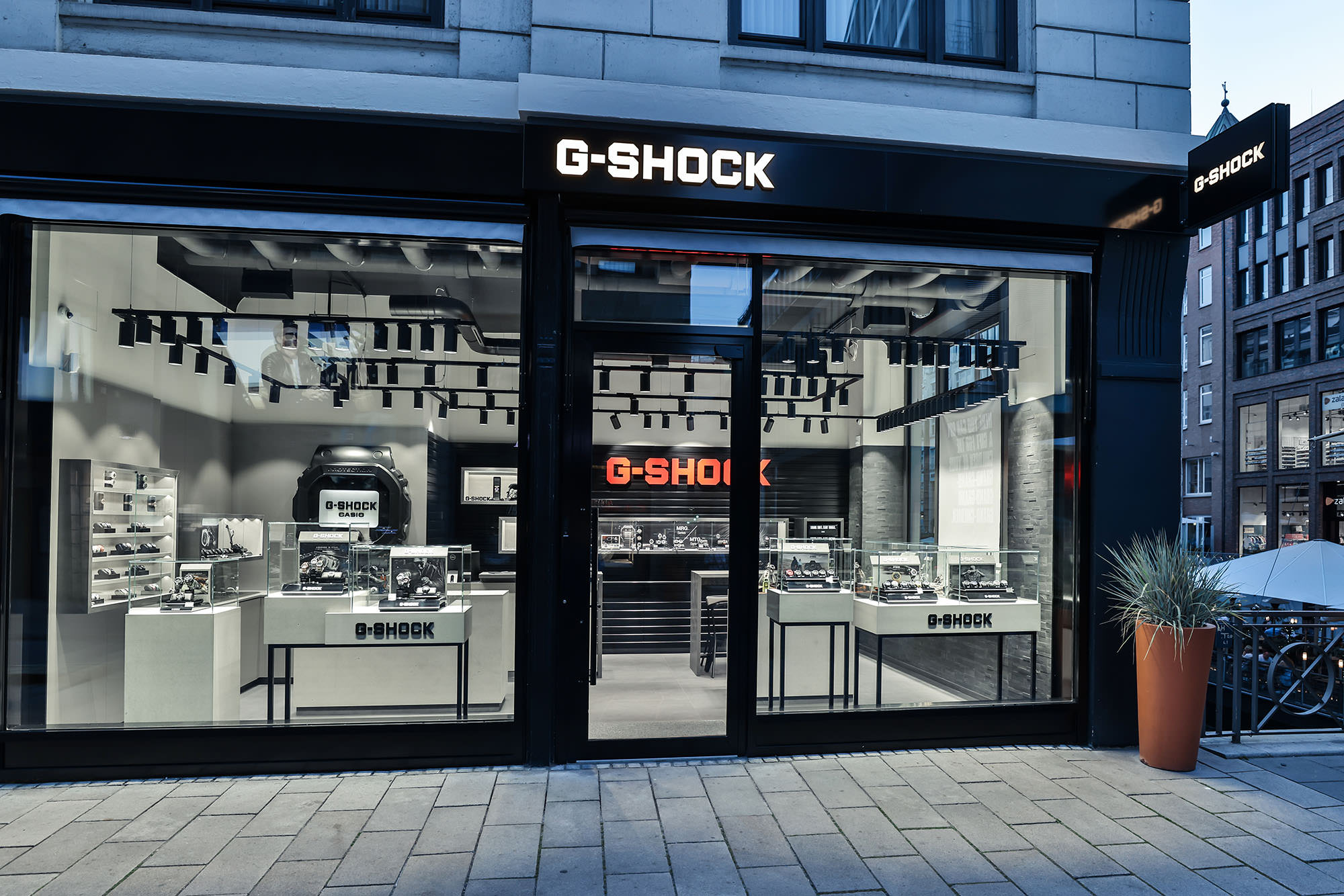 Stimulans Aankondiging Inspireren First G-SHOCK Store in Germany - New Opening in Hamburg – WATCHDAVID® - THE  WATCH BLOG